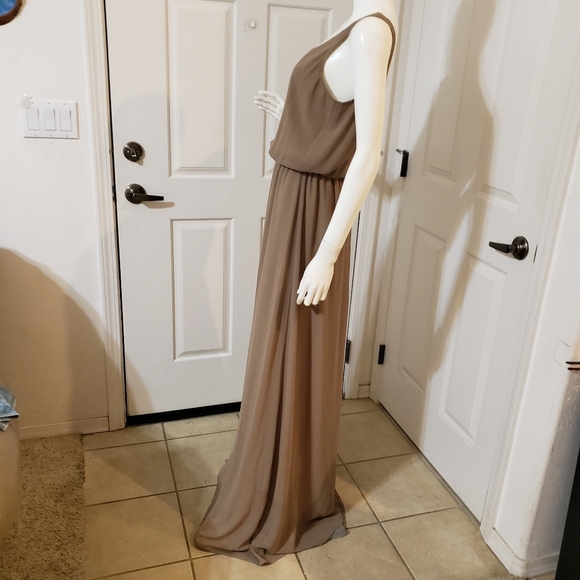 Show Me Your MuMu Chic Tan Maxi Dress with Flowing Design & Sophisticated Style - Picture 6 of 10